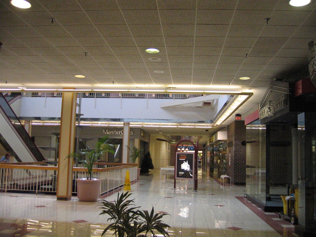 Labelscar: The Retail History BlogMetcalf South Shopping Center