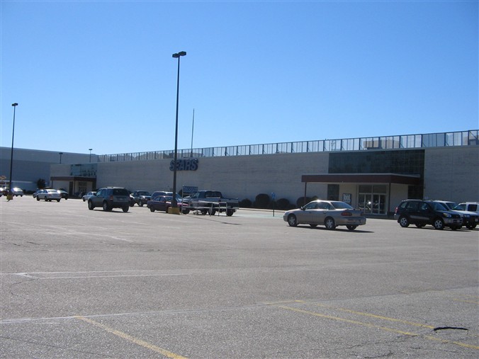 Sears at Mall at Whitney Field in Leominster, MA