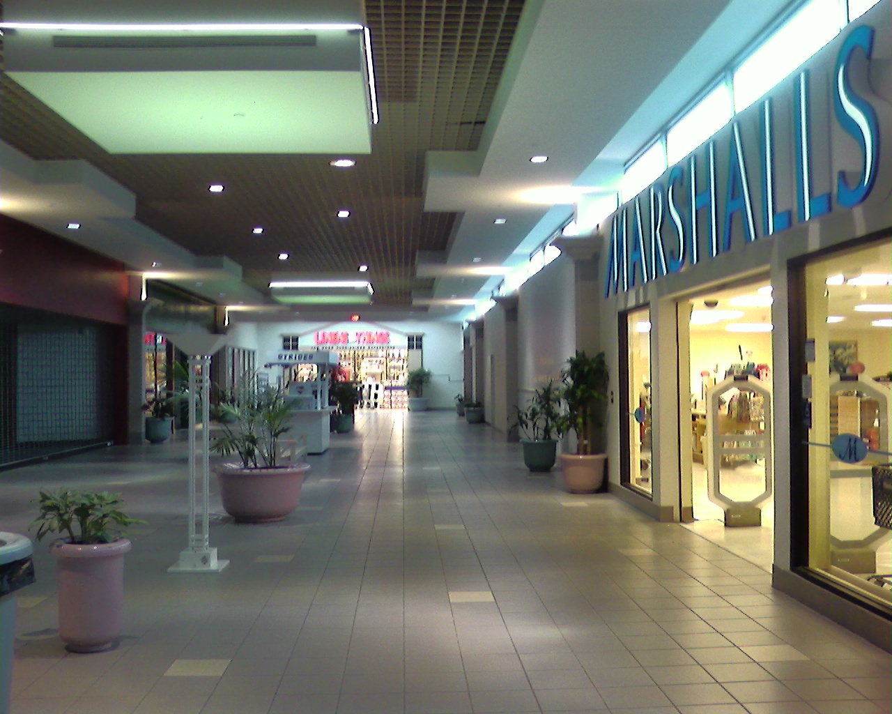 Labelscar: The Retail History BlogBedford Mall; Bedford, New Hampshire - Labelscar: The Retail ...