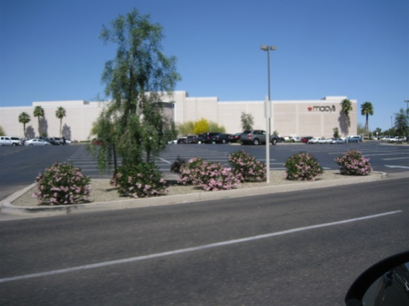30 Responses to â€œArrowhead Towne Center; Glendale, Arizonaâ€